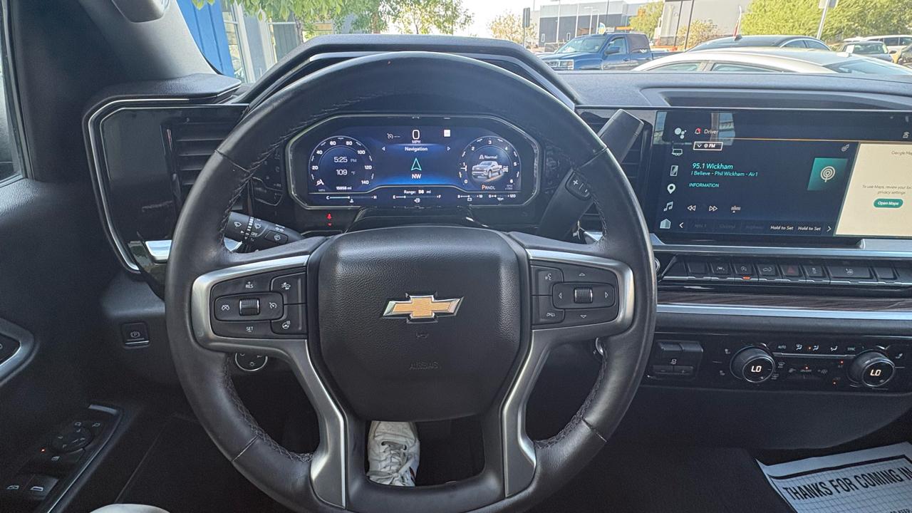 Chevrolet Silverado 1500 LT Crew Cab 4WD 2022