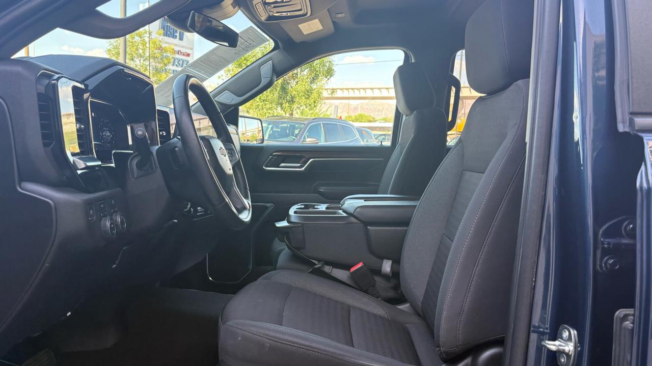 Chevrolet Silverado 1500 LT Crew Cab 4WD 2022