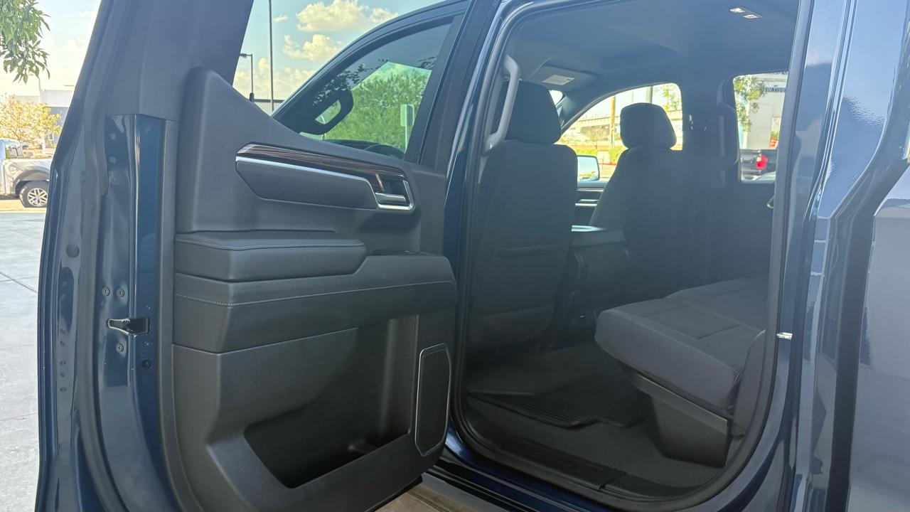 Chevrolet Silverado 1500 LT Crew Cab 4WD 2022