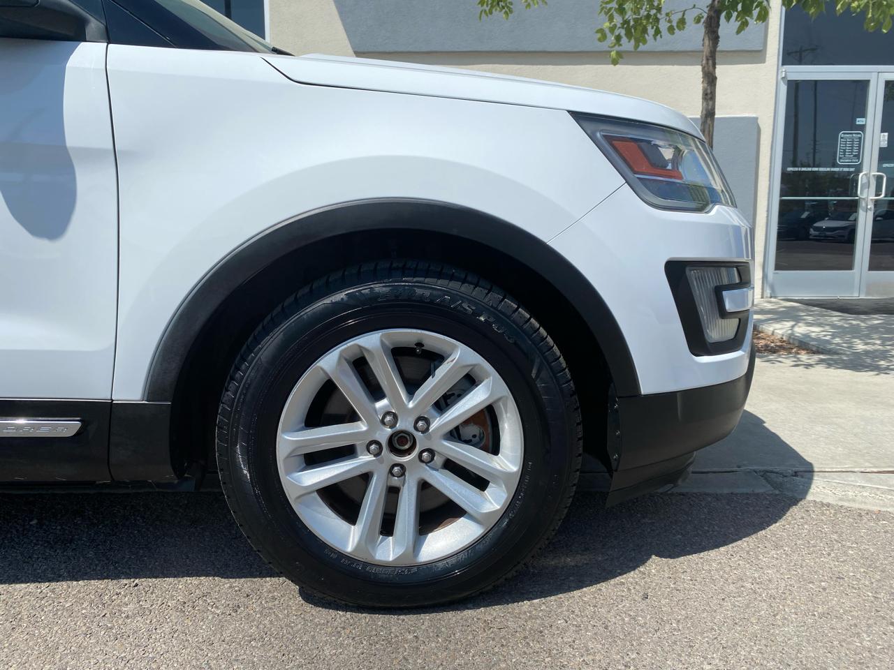 Ford Explorer XLT FWD 2017