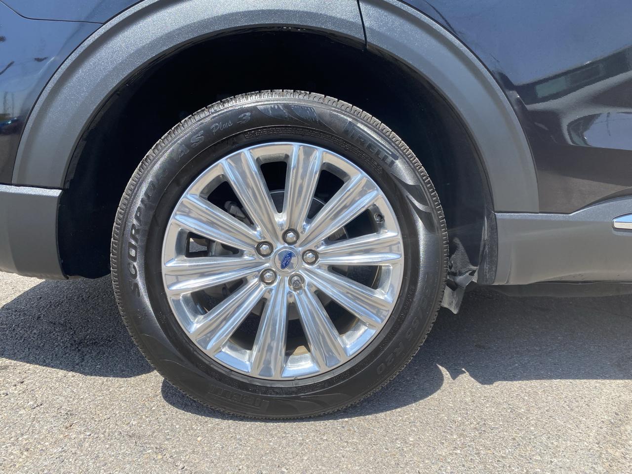 Ford Explorer XLT 2022