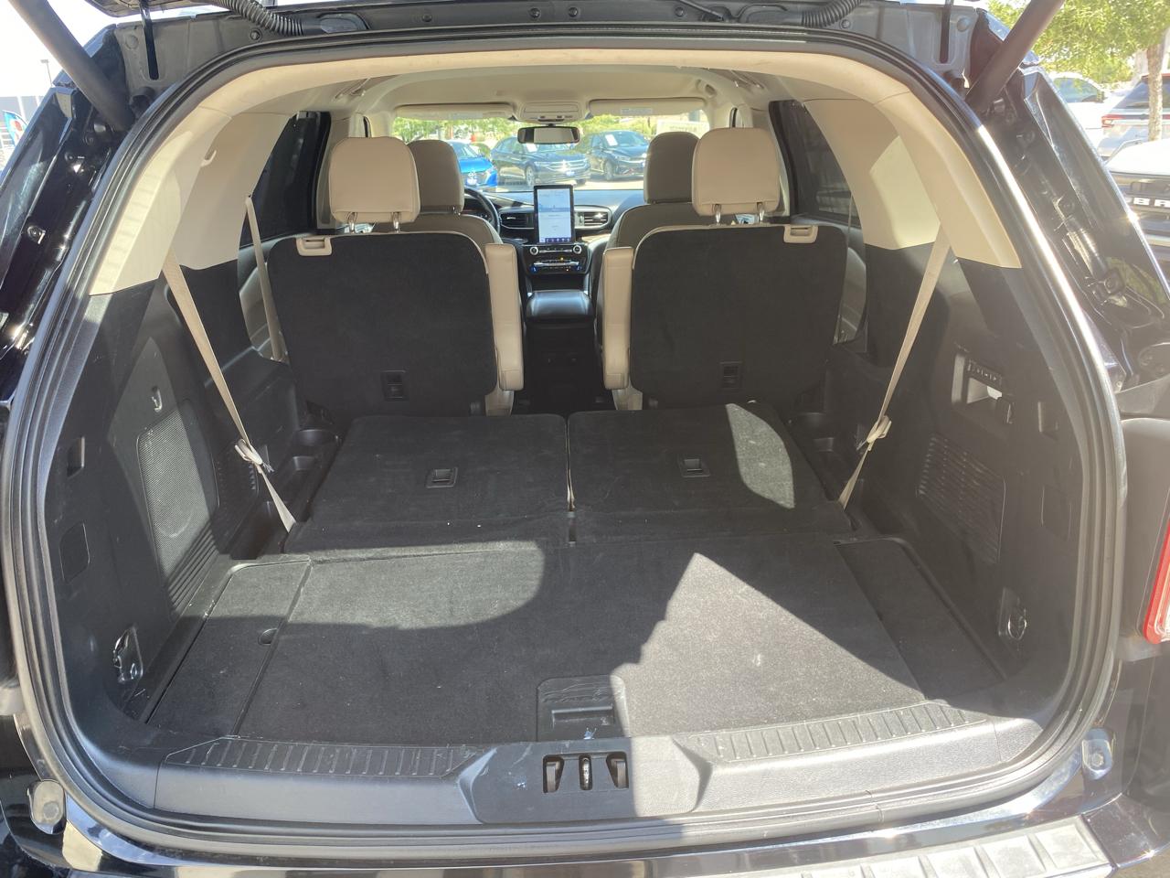 Ford Explorer XLT 2022