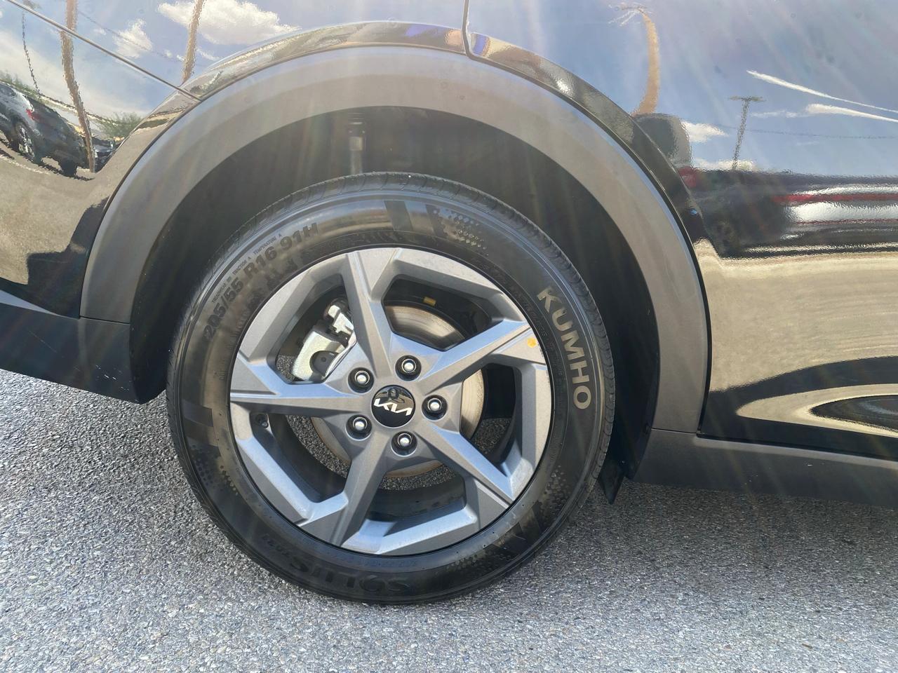 Kia K4 LX 2025