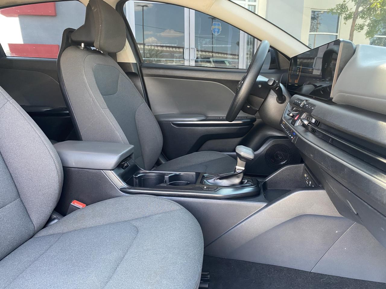 Kia K4 LX 2025