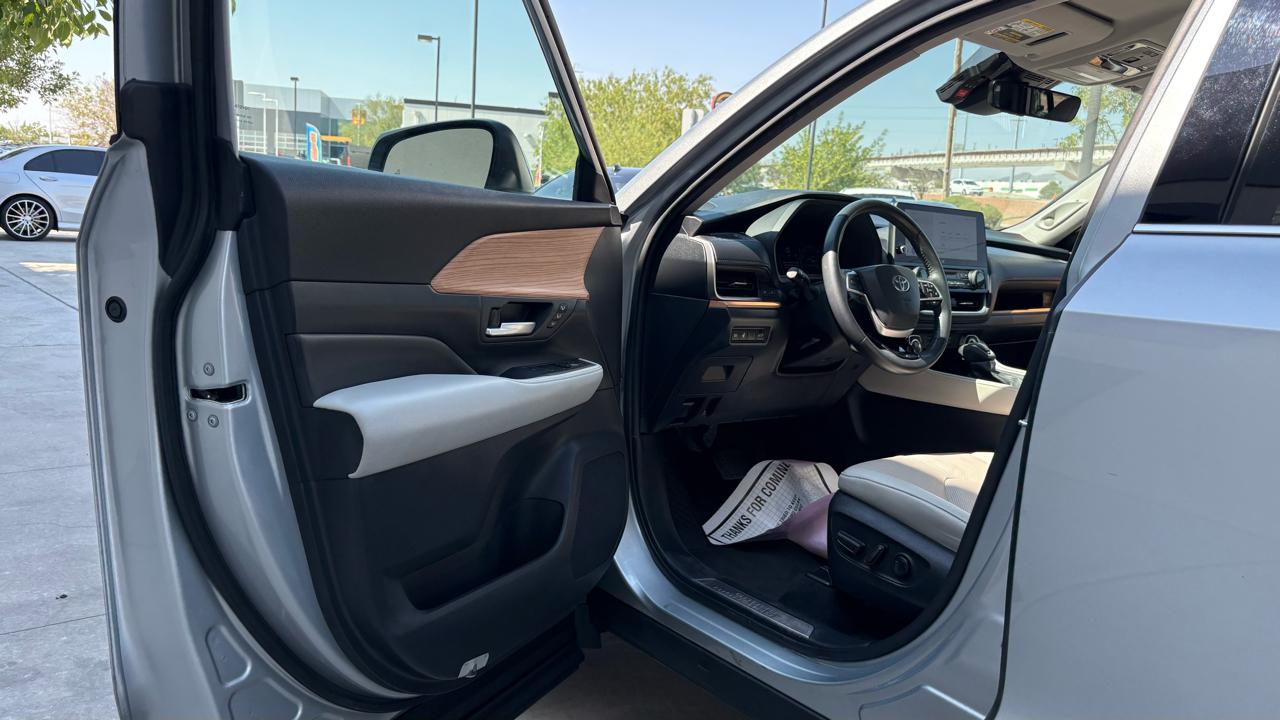Toyota Grand Highlander XLE 2024