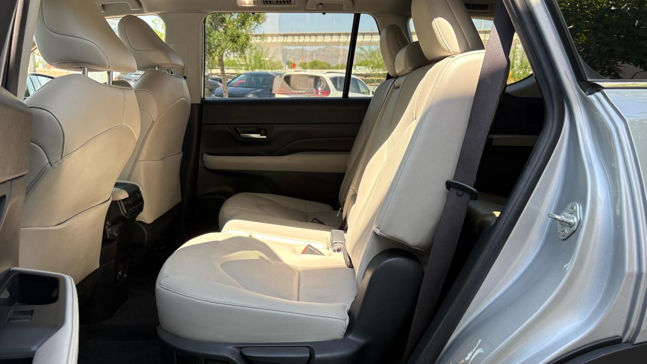 Toyota Grand Highlander XLE 2024