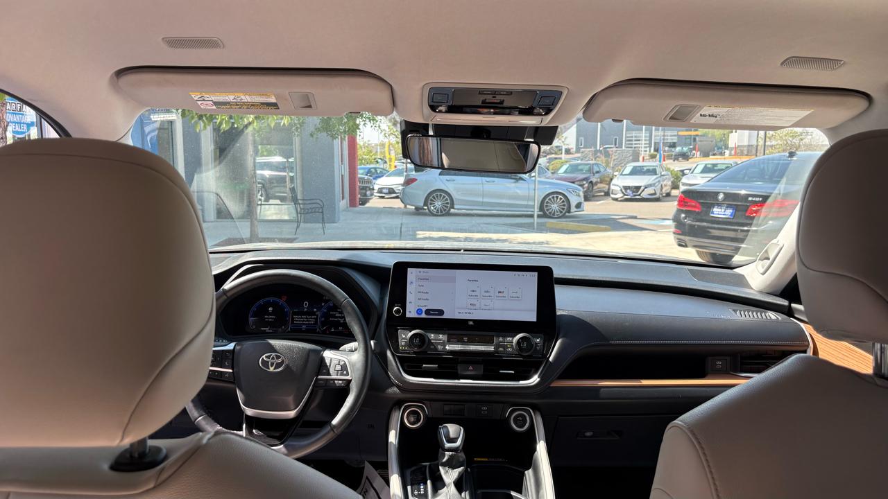 Toyota Grand Highlander XLE 2024