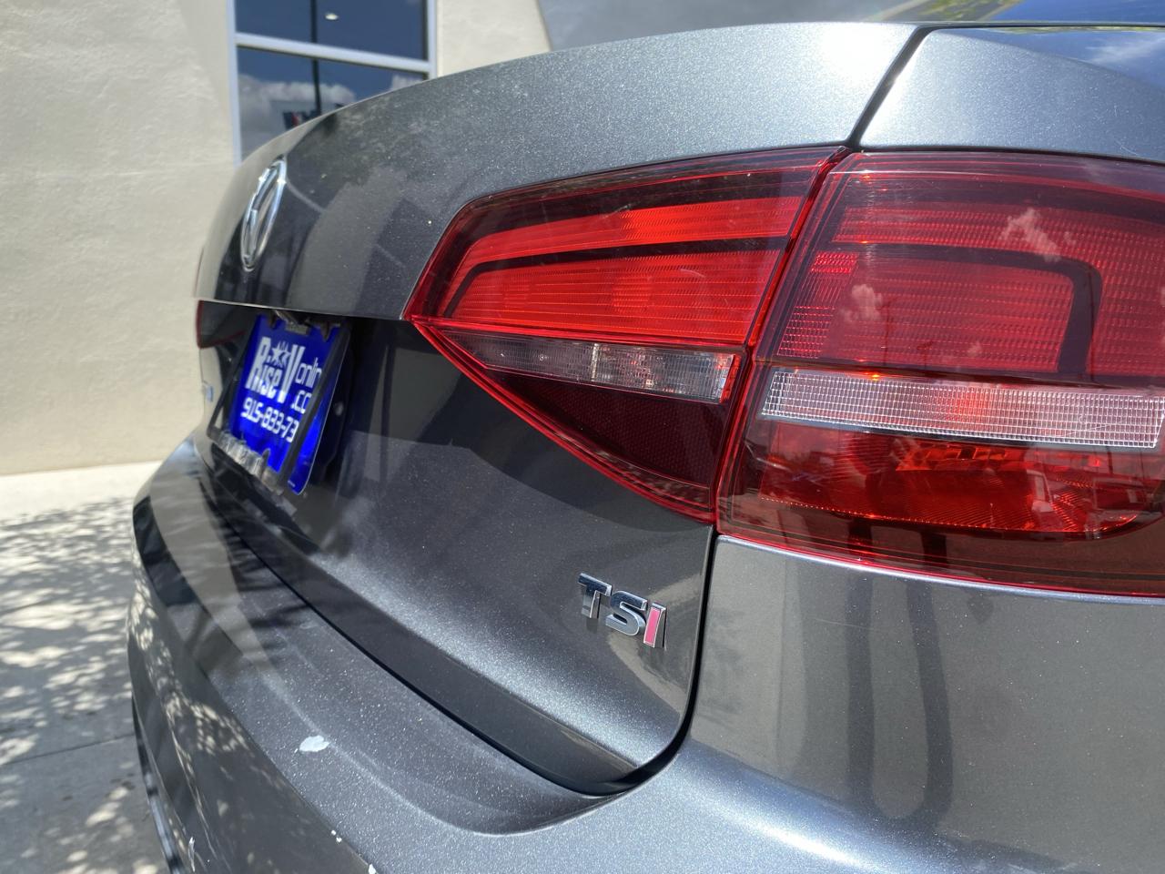 Volkswagen Jetta 1.4T SE 6A 2018