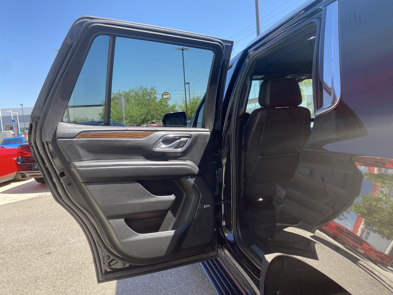 Chevrolet Tahoe High Country 4WD 2023