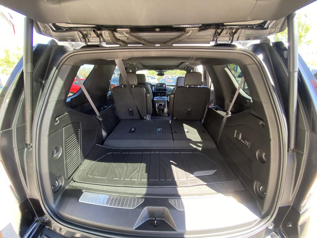 Chevrolet Tahoe High Country 4WD 2023