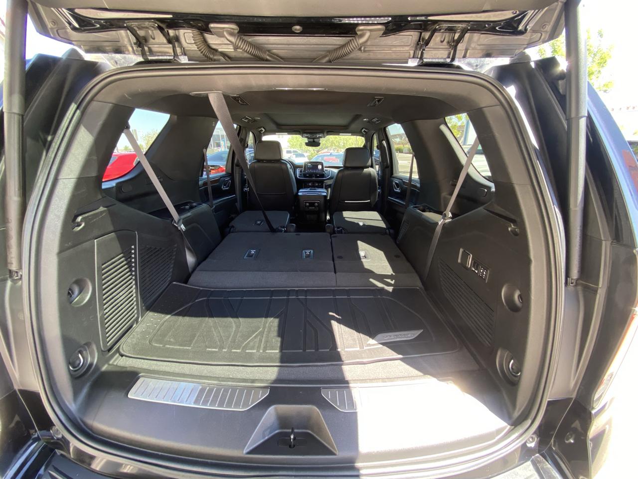 Chevrolet Tahoe High Country 4WD 2023