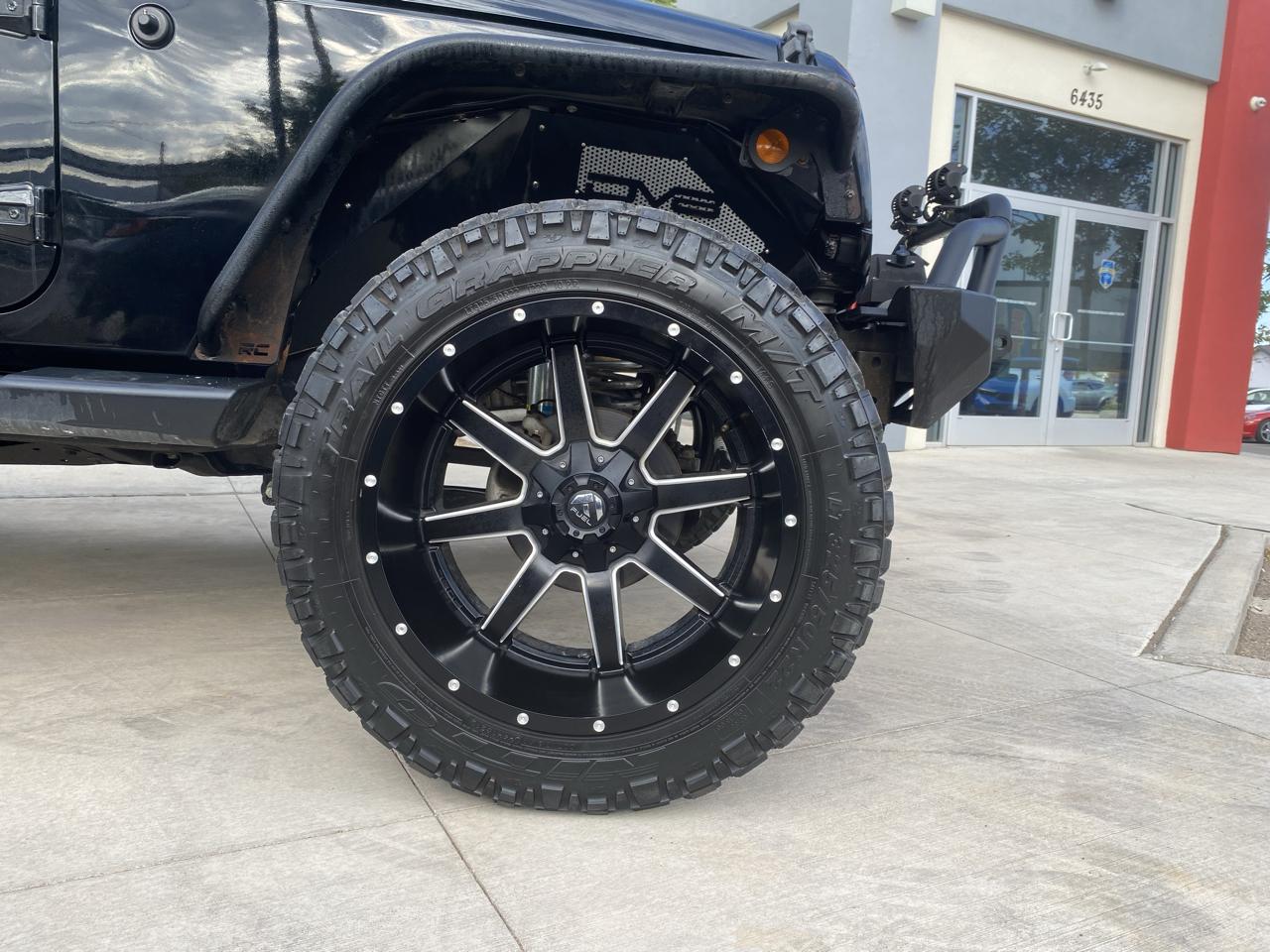 Jeep Wrangler Unlimited Sahara 4WD 2017