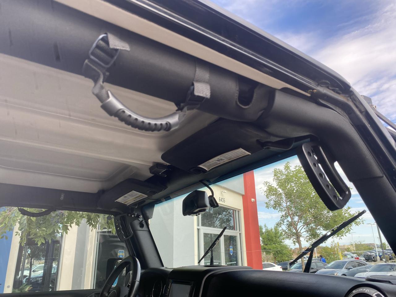 Jeep Wrangler Unlimited Sahara 4WD 2017