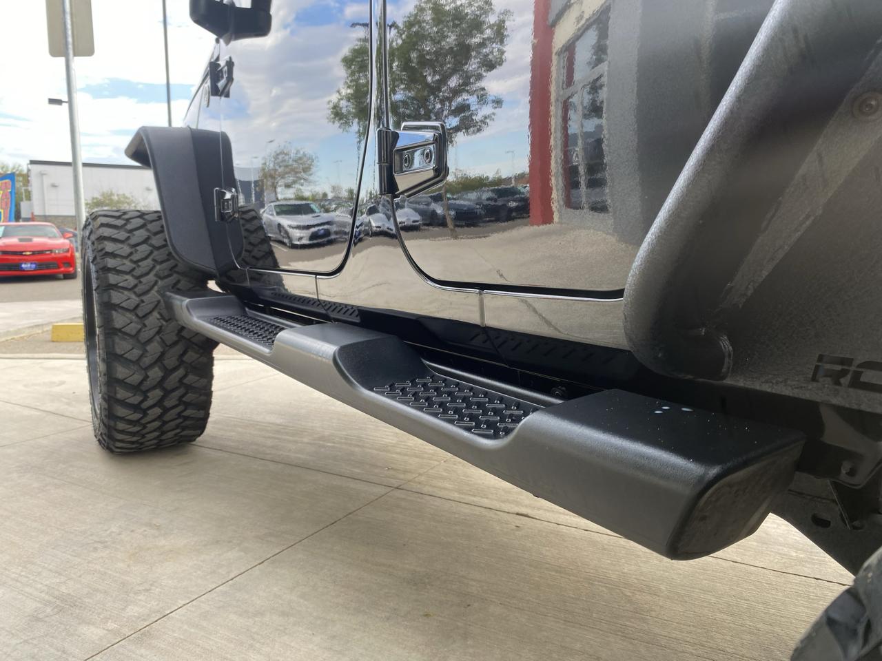 Jeep Wrangler Unlimited Sahara 4WD 2017