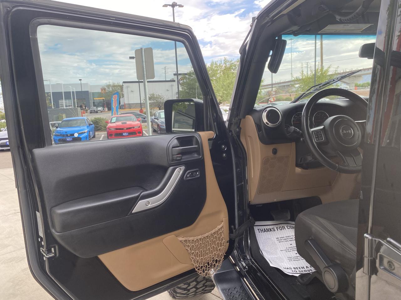 Jeep Wrangler Unlimited Sahara 4WD 2017