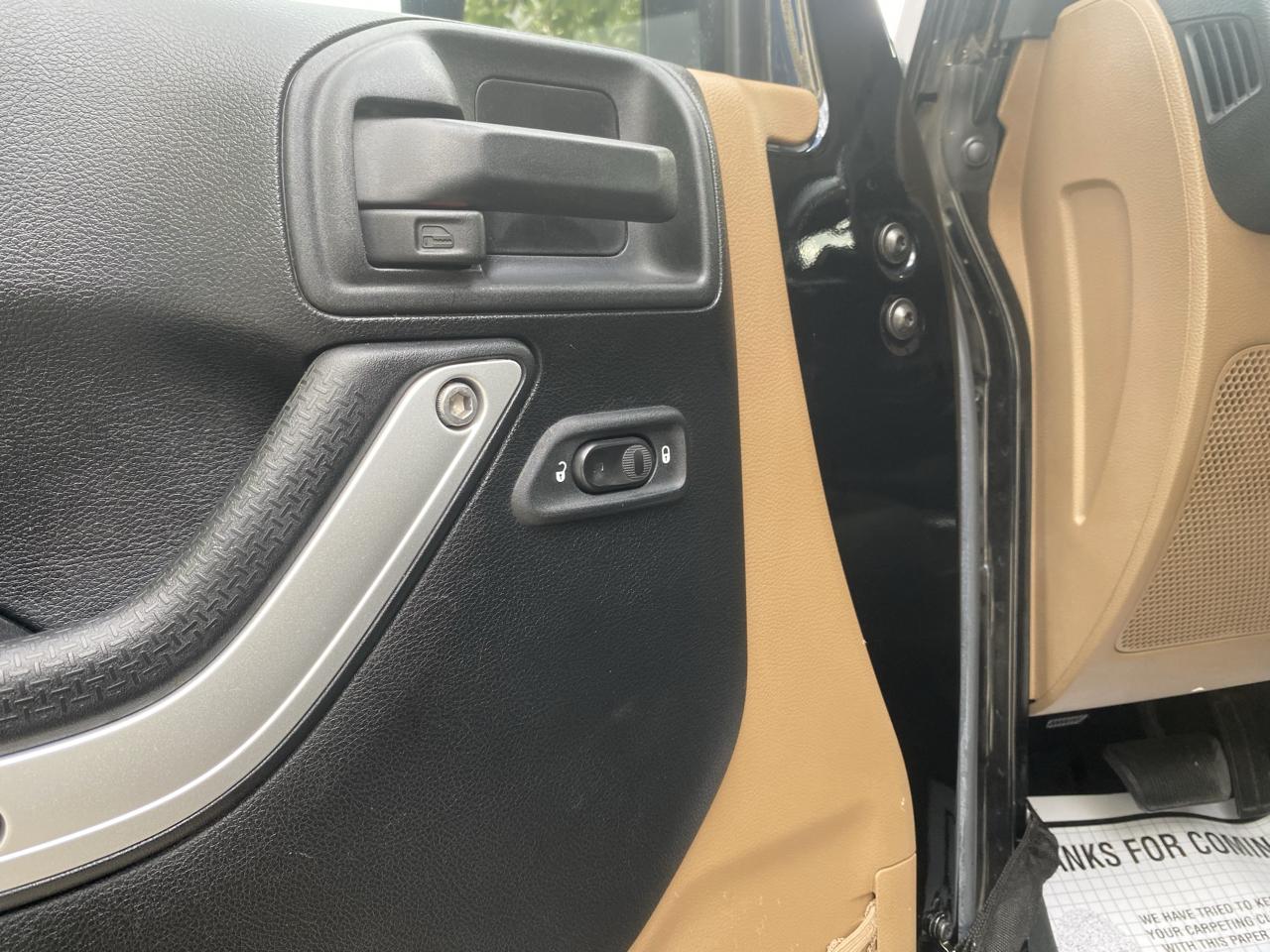Jeep Wrangler Unlimited Sahara 4WD 2017