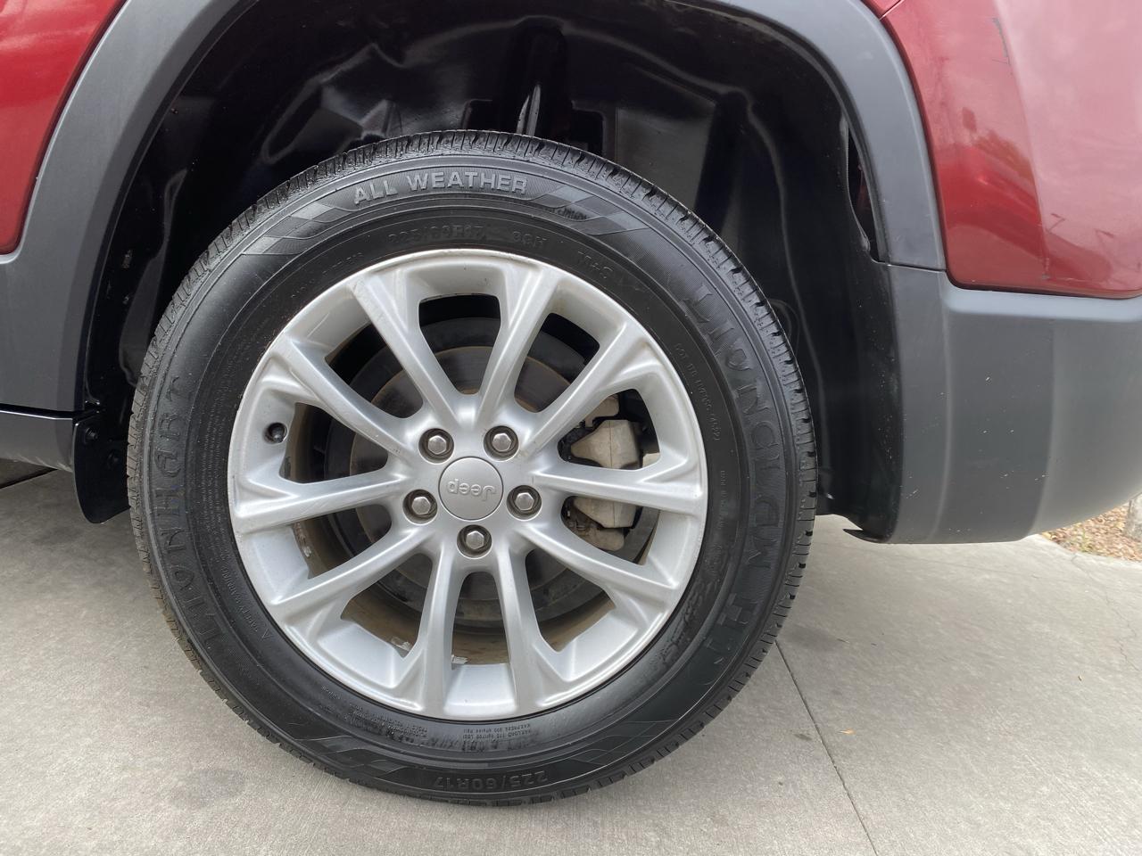 Jeep Cherokee Latitude FWD 2020