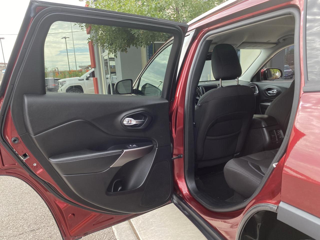 Jeep Cherokee Latitude FWD 2020