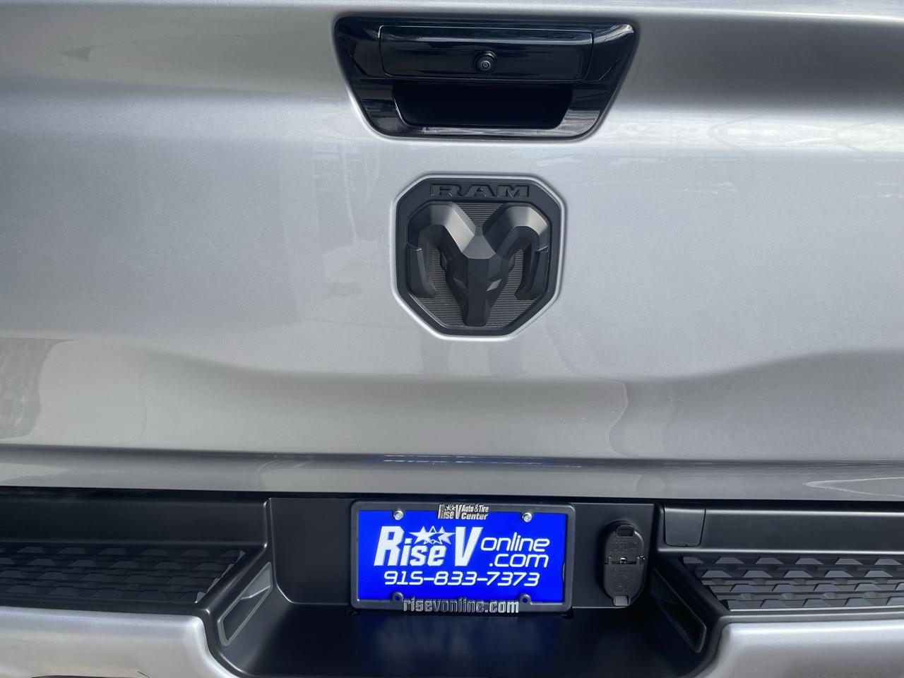 RAM 1500 Big Horn Crew Cab SWB 4WD 2023