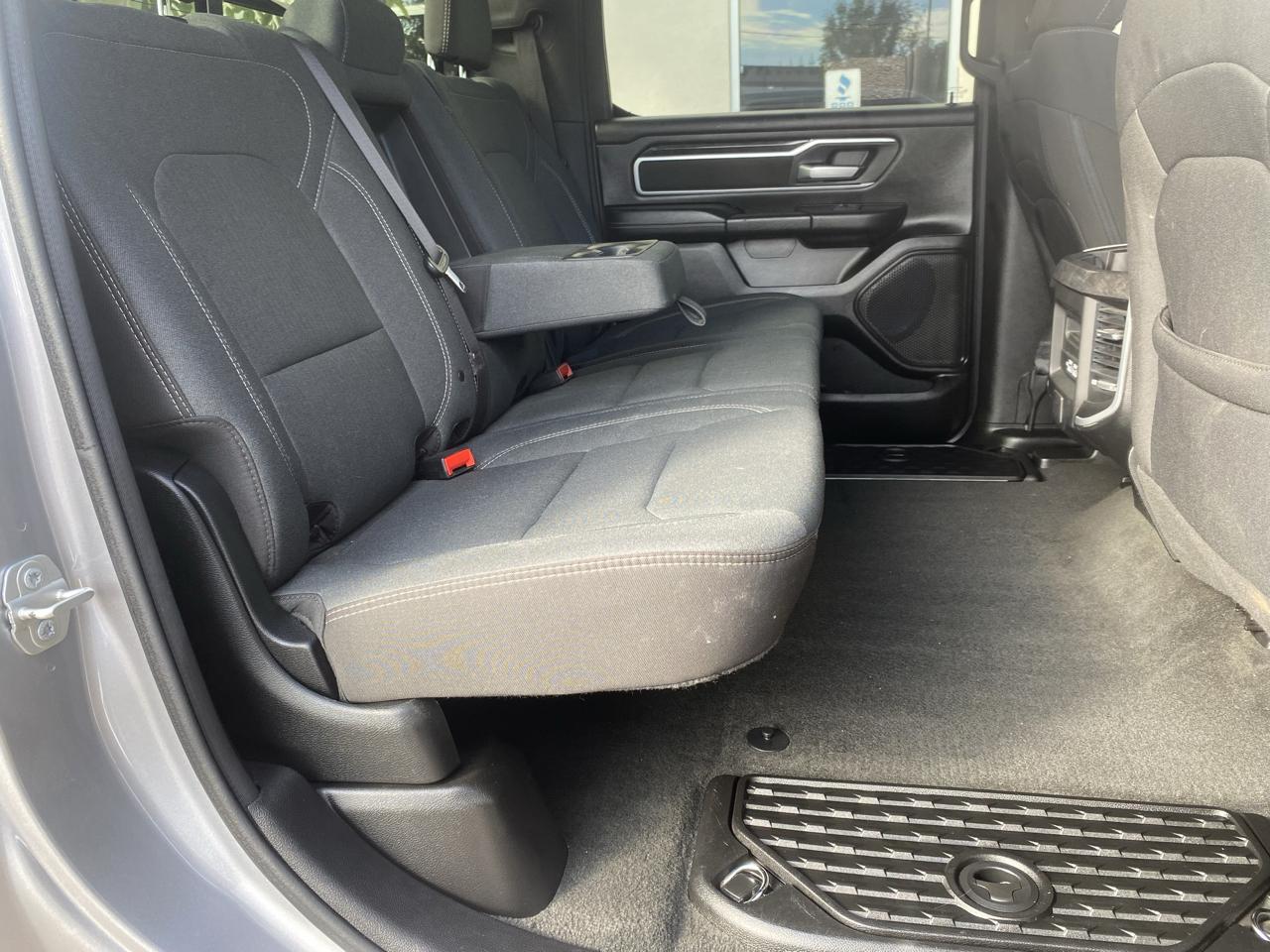 RAM 1500 Big Horn Crew Cab SWB 4WD 2023
