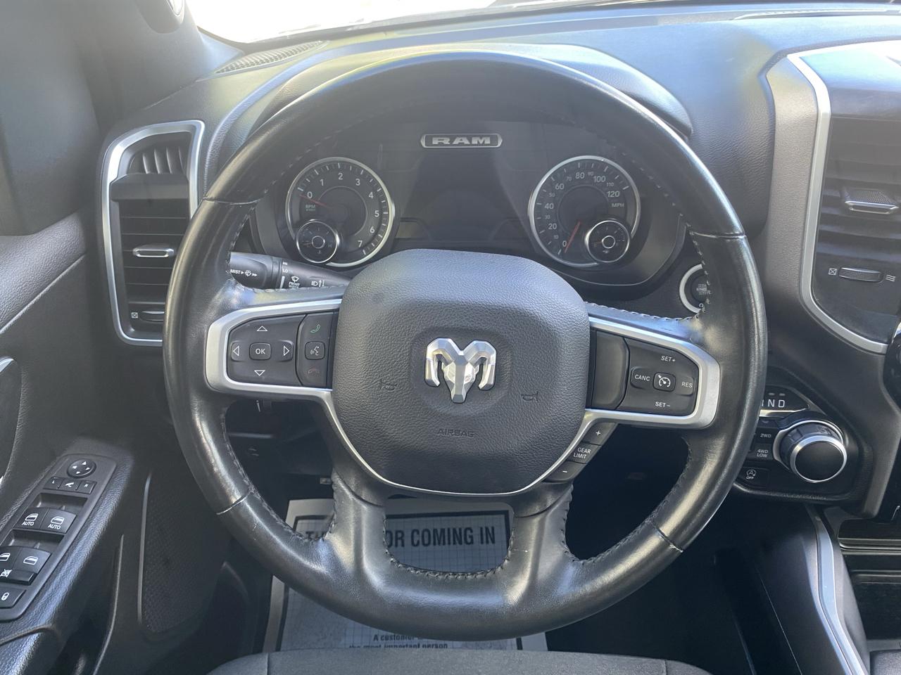 RAM 1500 Big Horn Crew Cab SWB 4WD 2023
