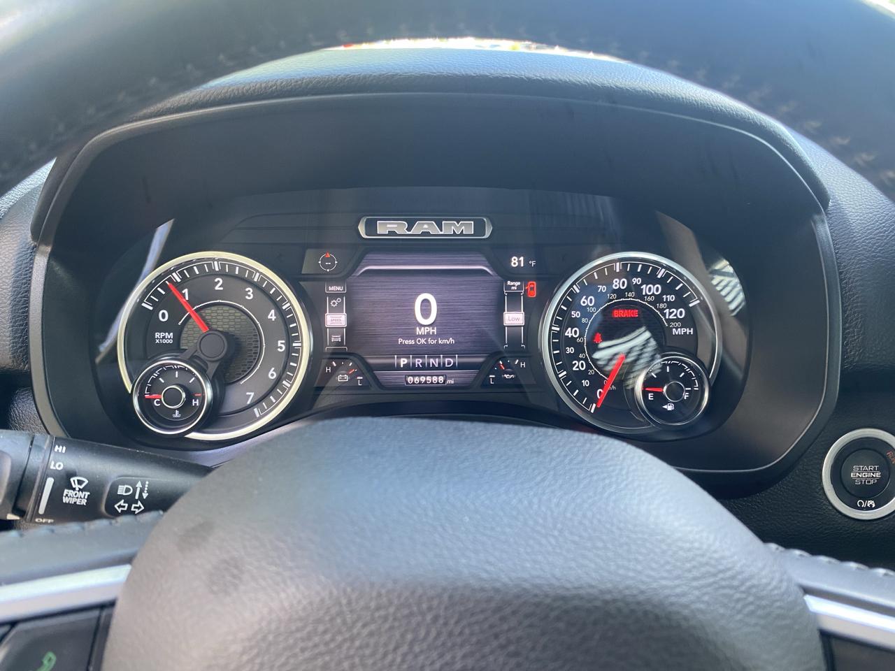 RAM 1500 Big Horn Crew Cab SWB 4WD 2023