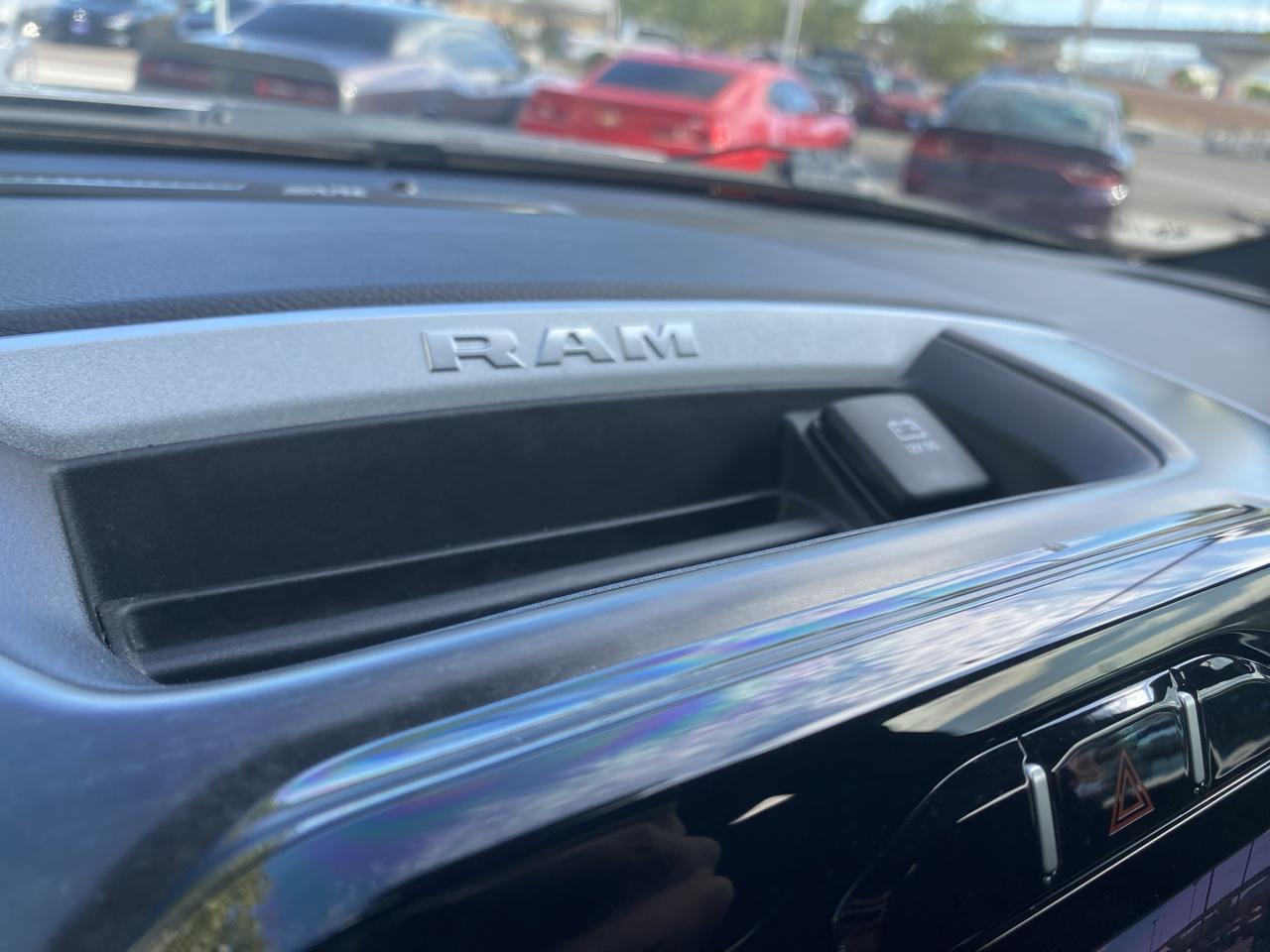 RAM 1500 Big Horn Crew Cab SWB 4WD 2023