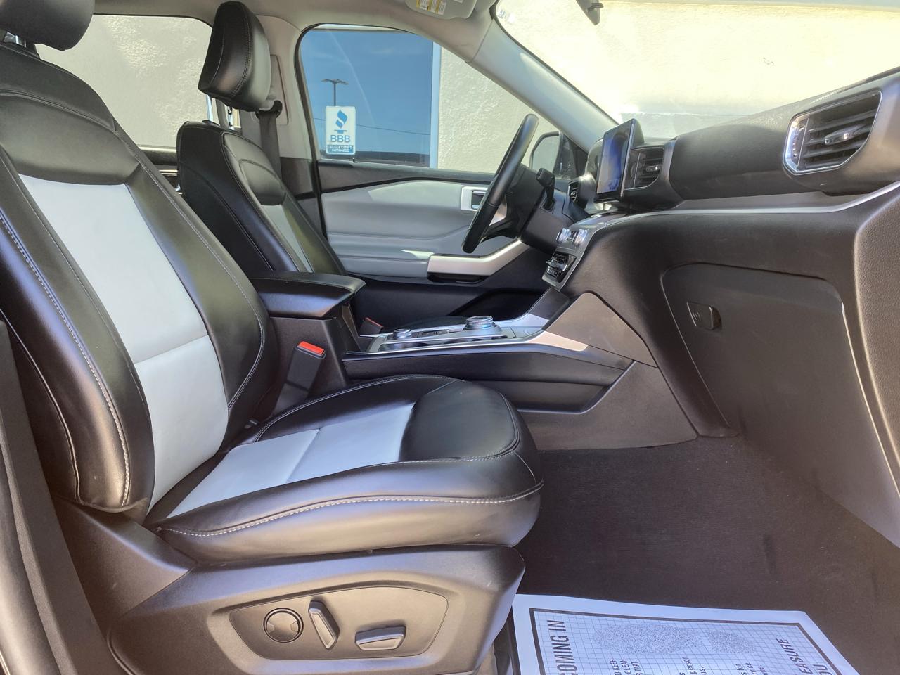 Ford Explorer XLT AWD 2022