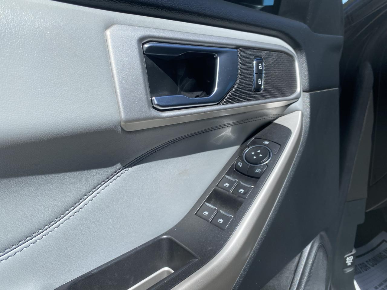 Ford Explorer XLT AWD 2022