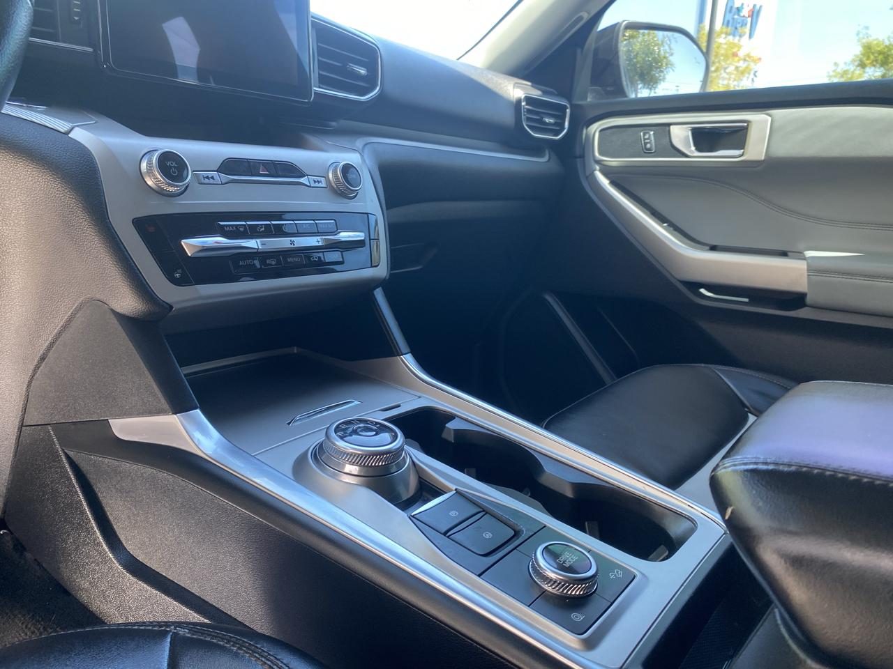 Ford Explorer XLT AWD 2022