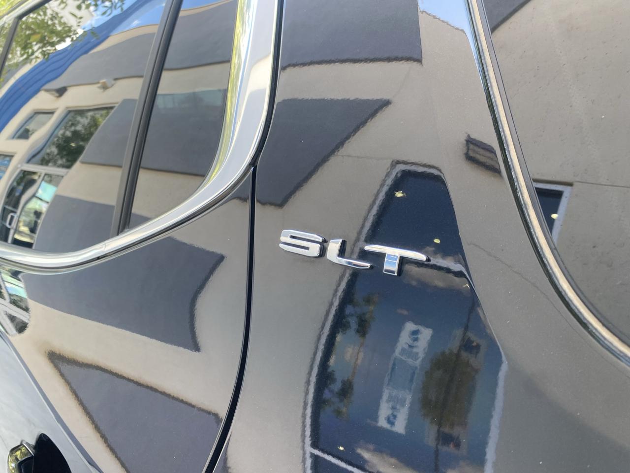 GMC Acadia SLT 2023