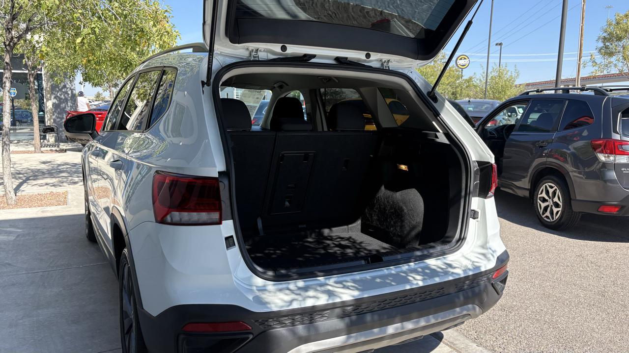 Volkswagen Taos S 2022