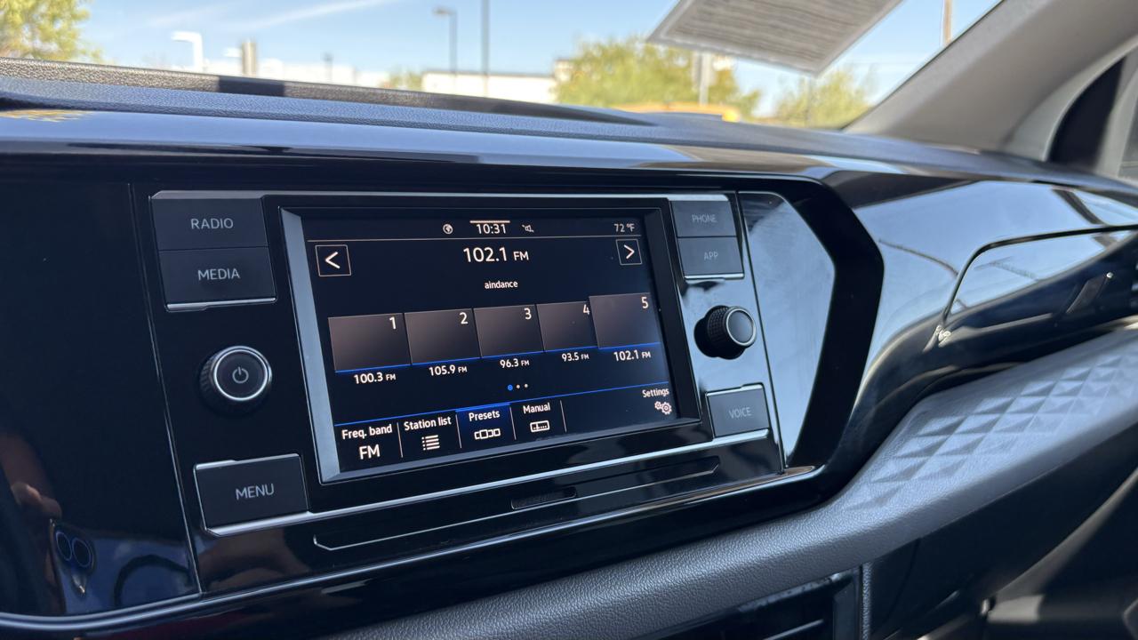 Volkswagen Taos S 2022