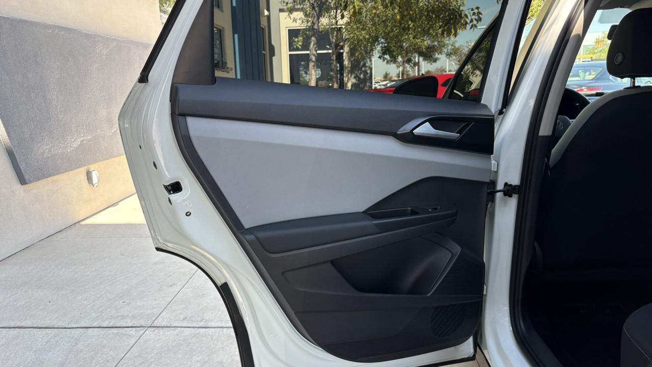 Volkswagen Taos S 2022
