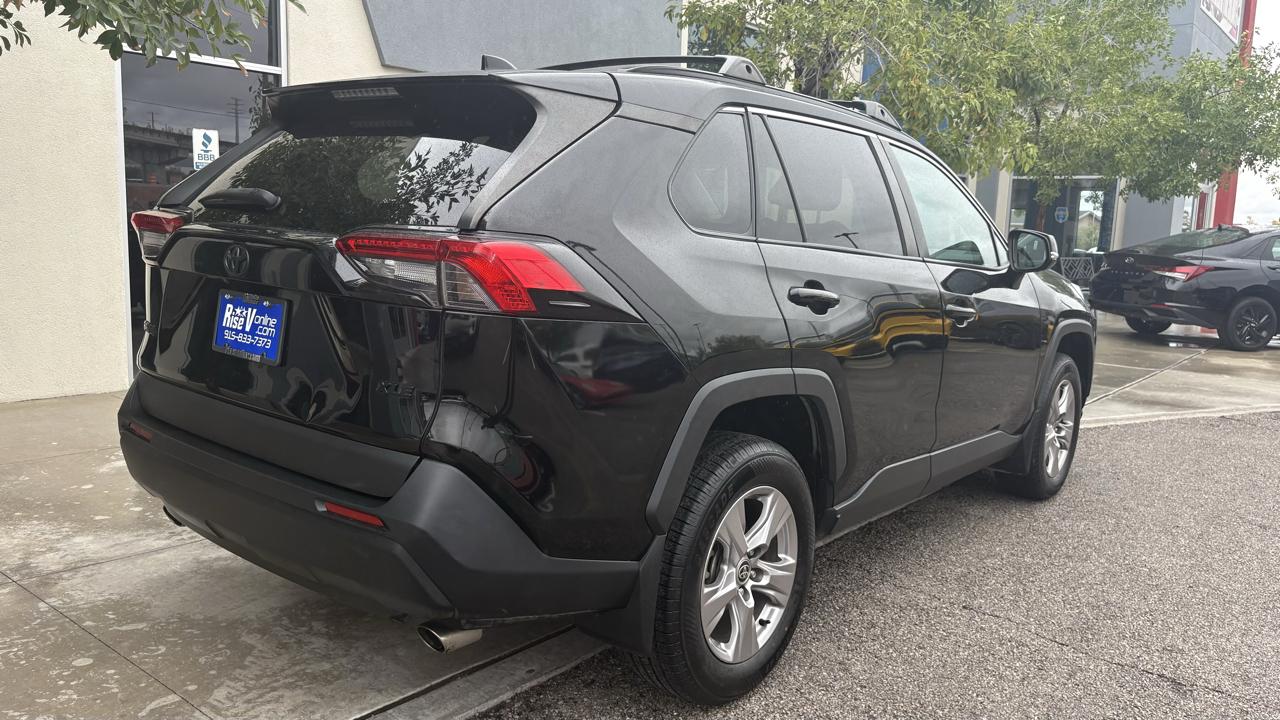Toyota RAV4 XLE 2022