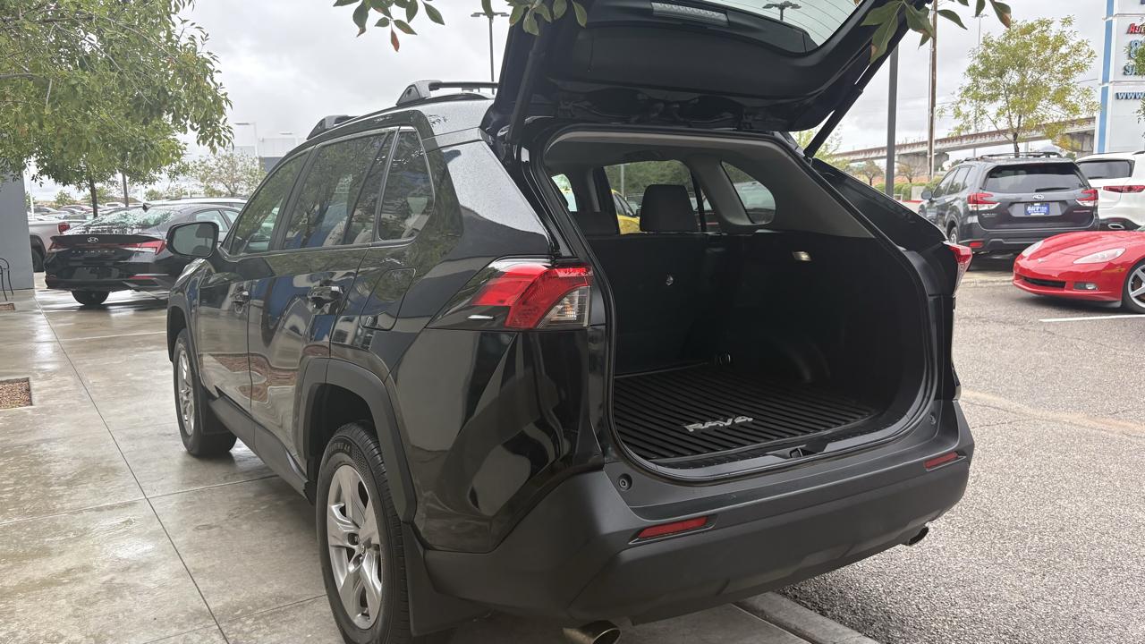 Toyota RAV4 XLE 2022