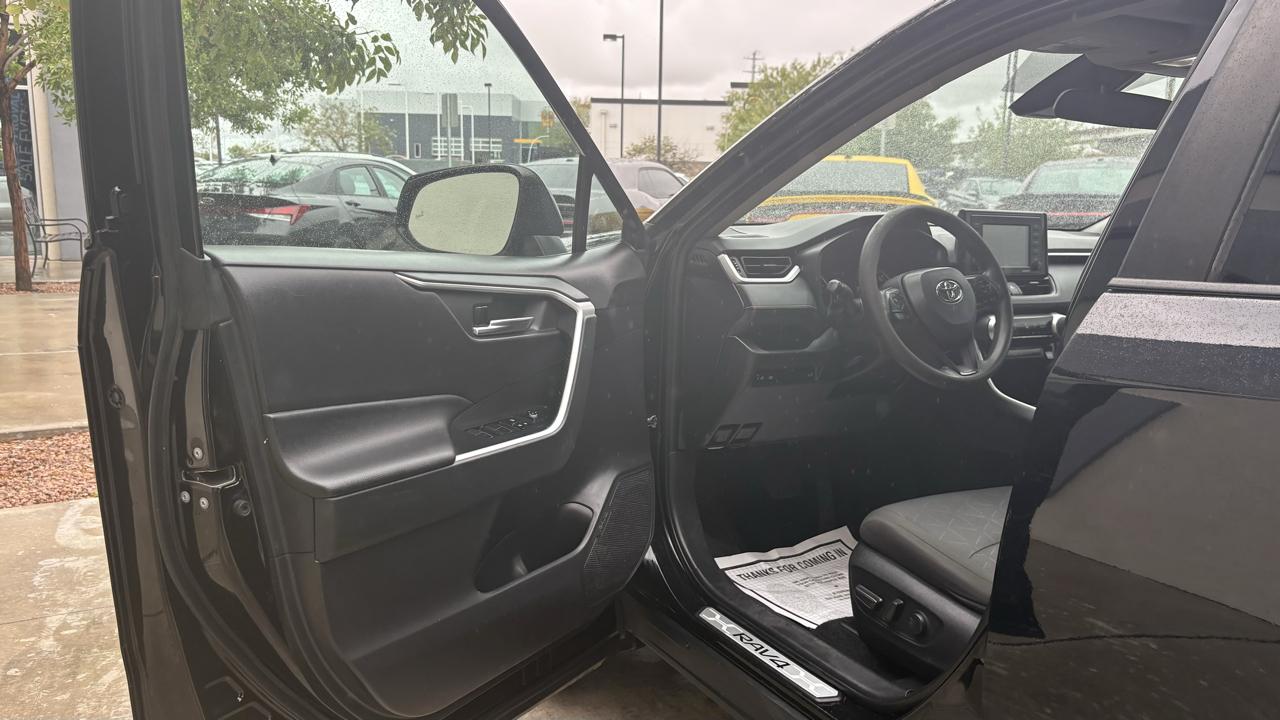 Toyota RAV4 XLE 2022