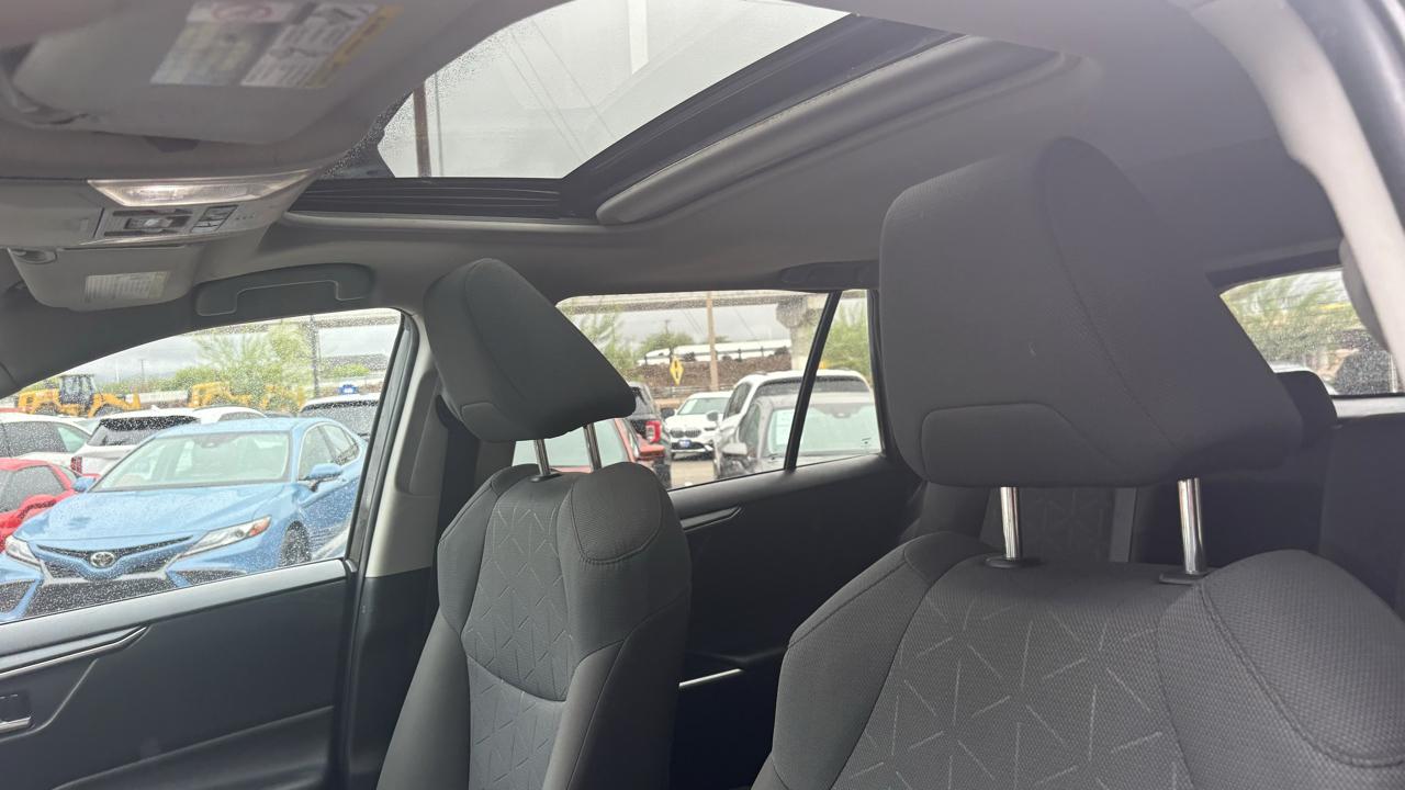 Toyota RAV4 XLE 2022