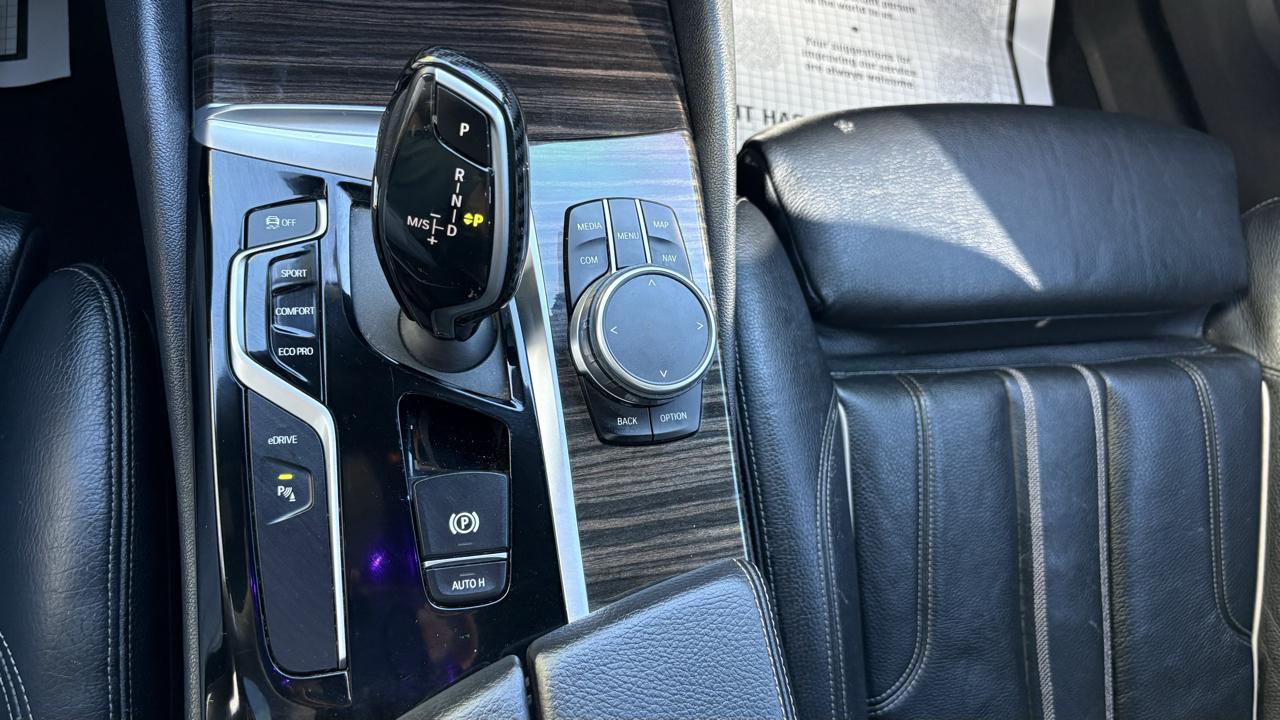 BMW 5-Series 530e iPerformance 2019
