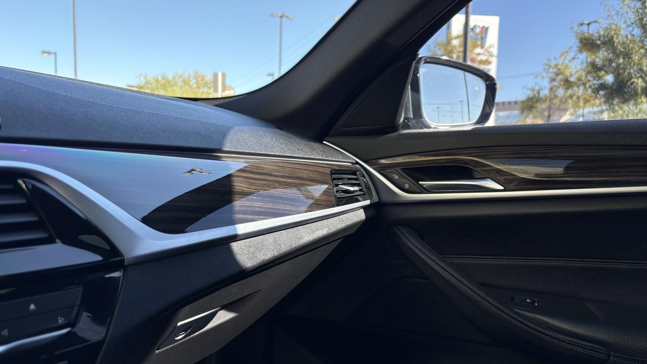 BMW 5-Series 530e iPerformance 2019