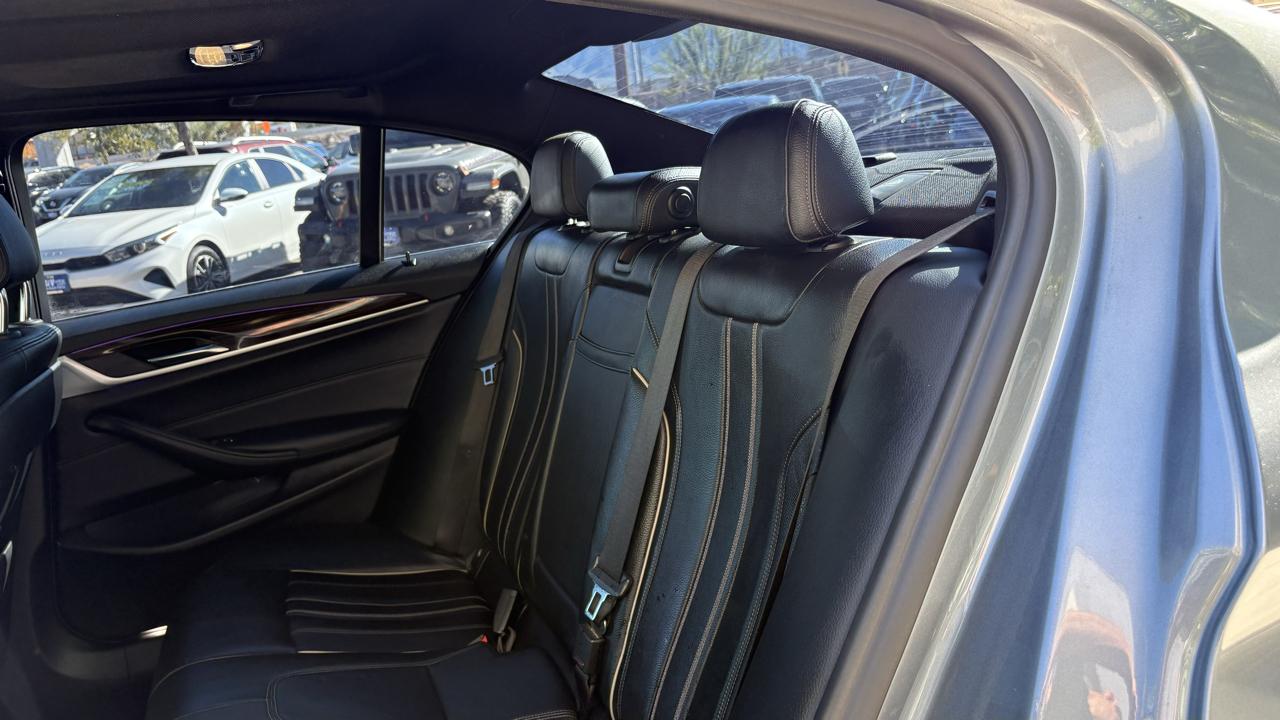 BMW 5-Series 530e iPerformance 2019