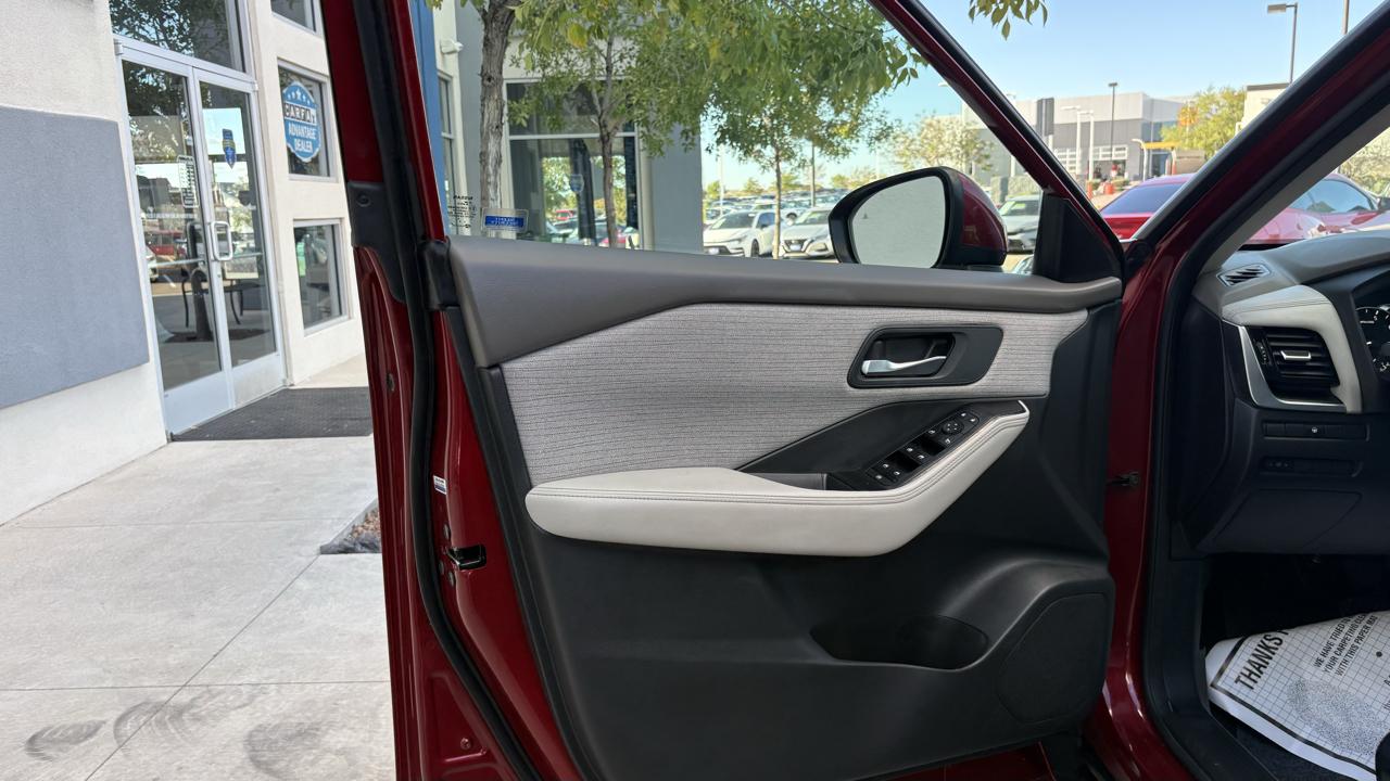 Nissan Rogue SV 2023