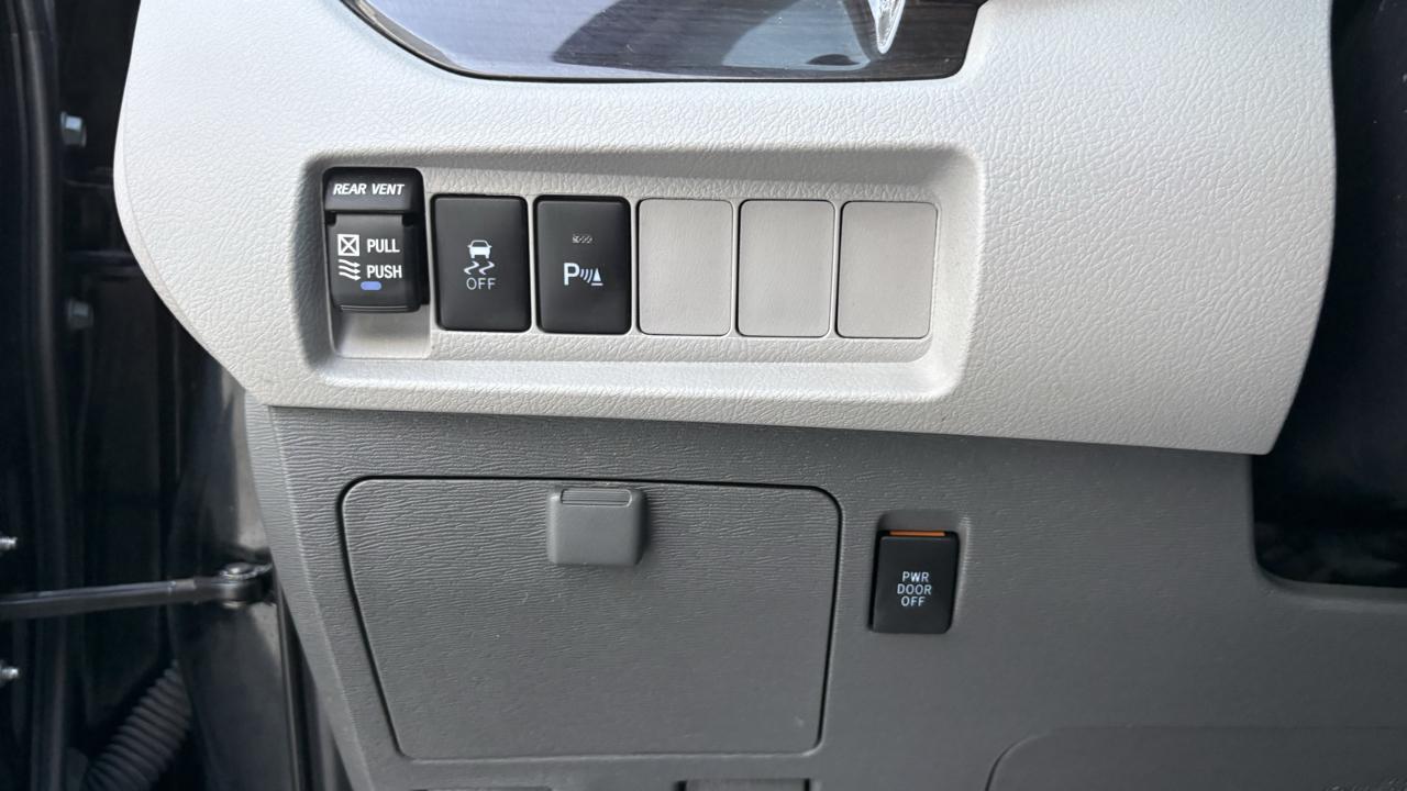 Toyota Sienna XLE 7-Passenger AWD 2020