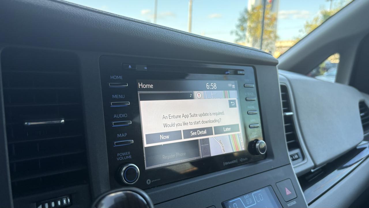 Toyota Sienna XLE 7-Passenger AWD 2020