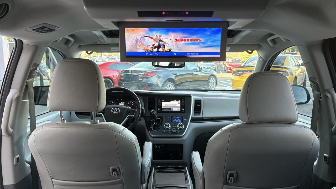 Toyota Sienna XLE 7-Passenger AWD 2020