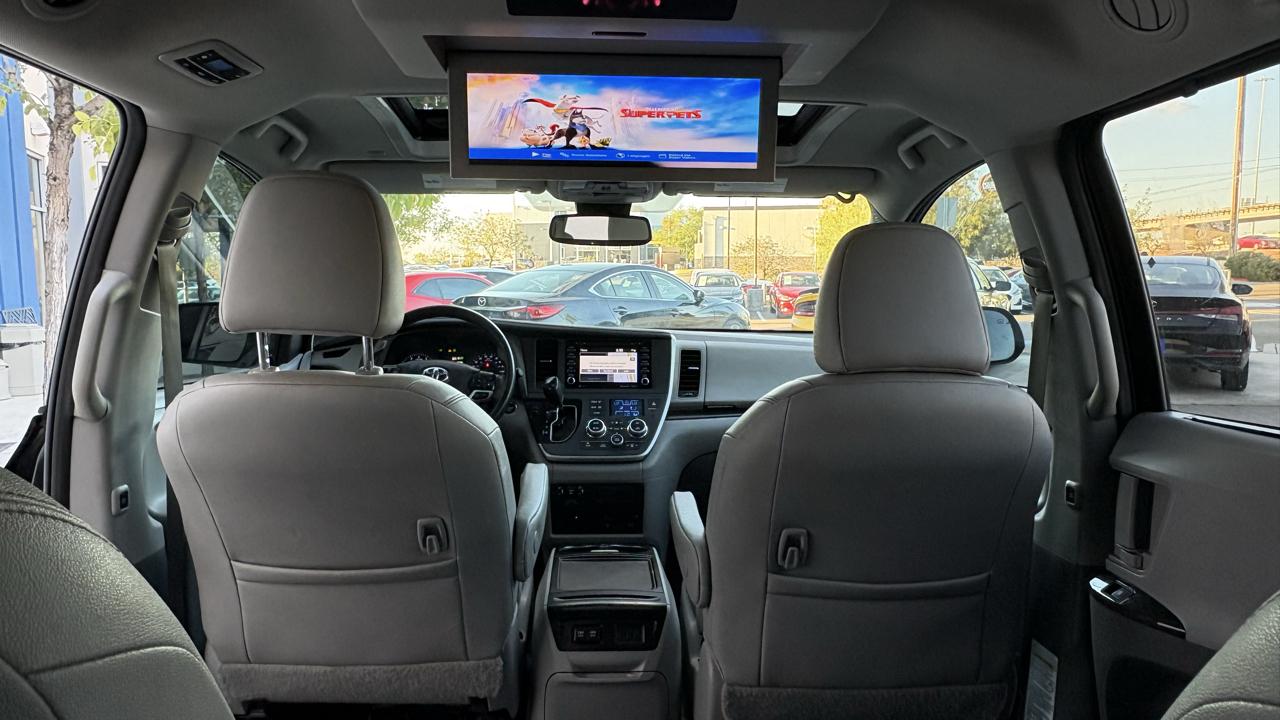 Toyota Sienna XLE 7-Passenger AWD 2020