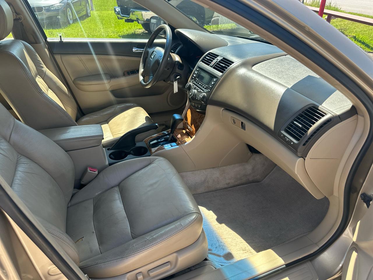 Honda Accord Sdn EX-L V6 AT 2005