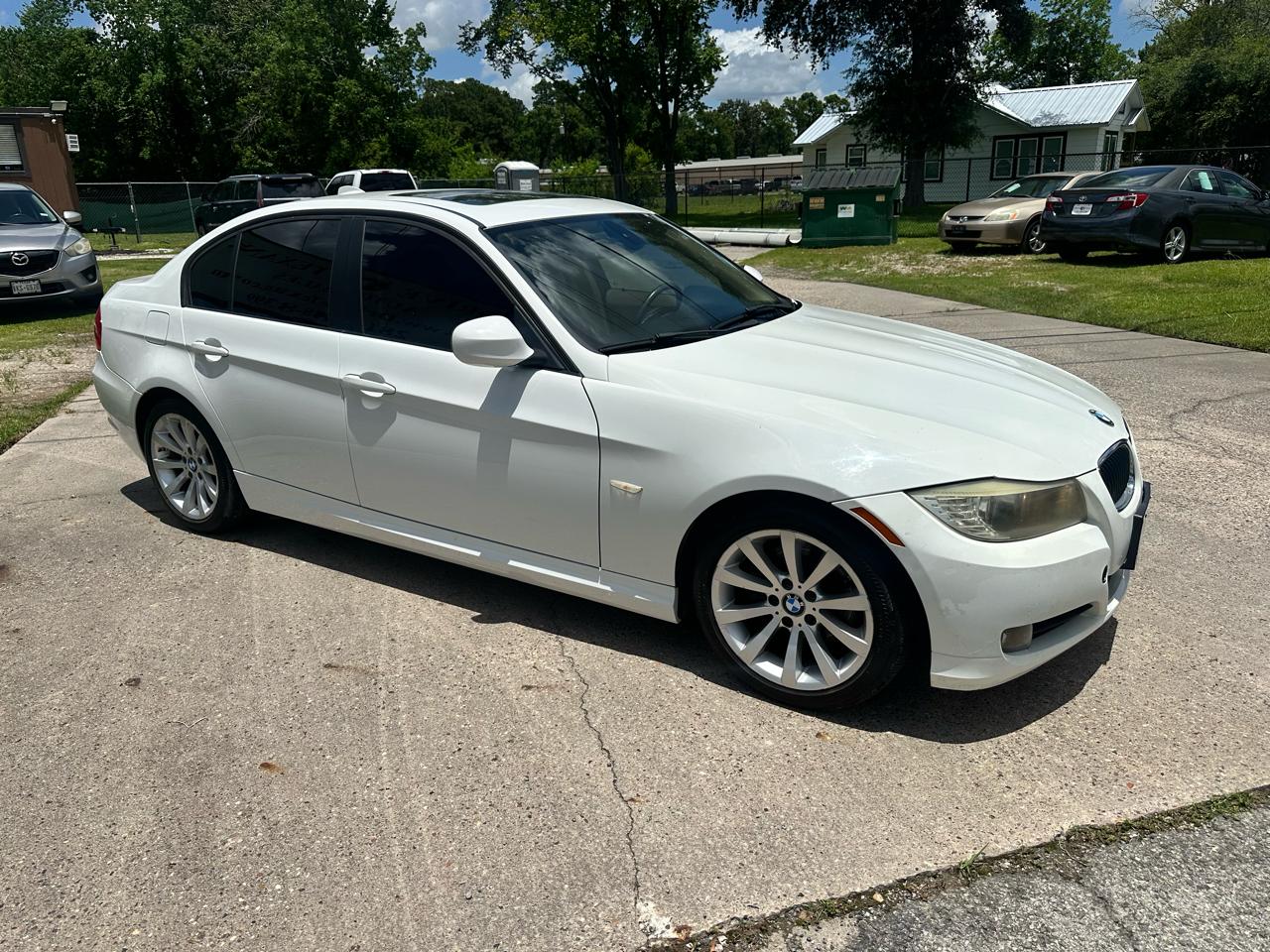 BMW 3-Series 328i SA SULEV 2011