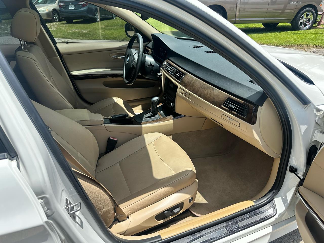 BMW 3-Series 328i SA SULEV 2011