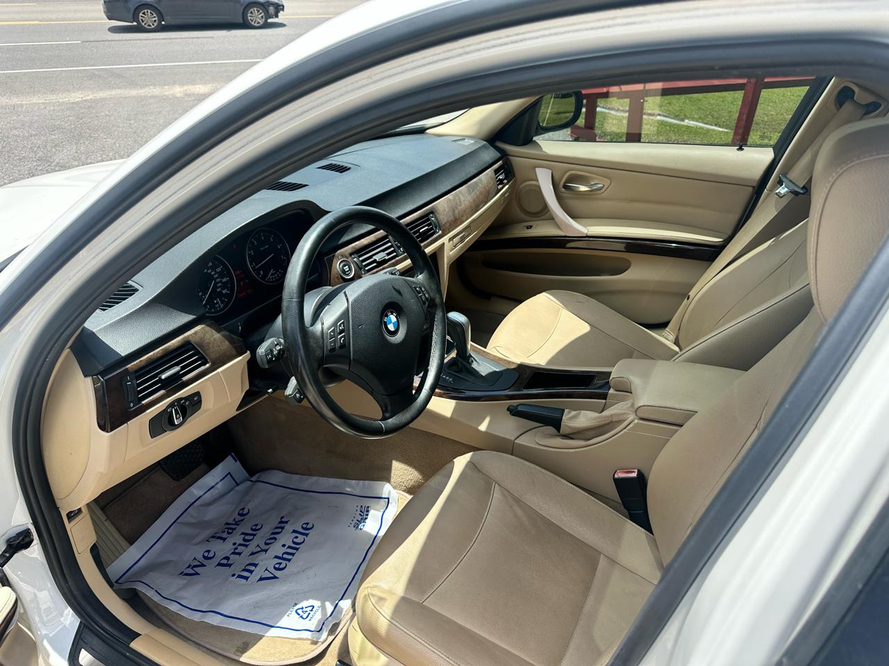 BMW 3-Series 328i SA SULEV 2011